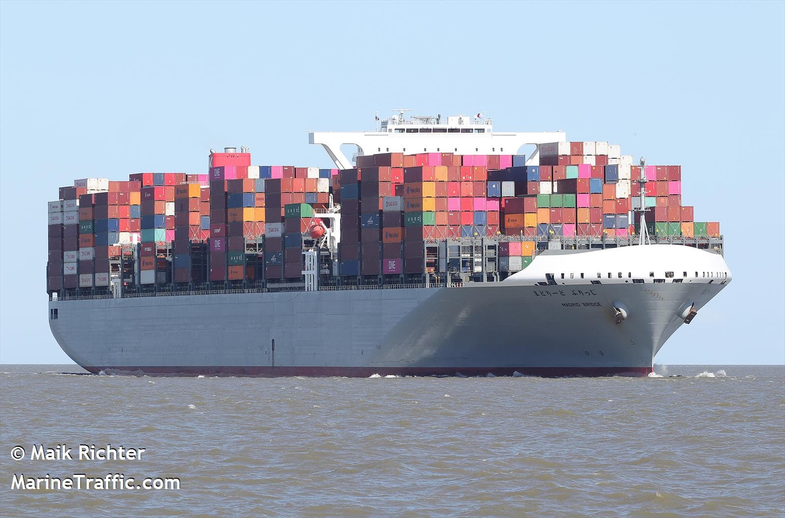 Puente de MV Madrid operado por ONE pierde contenedores en el océano Atlántico